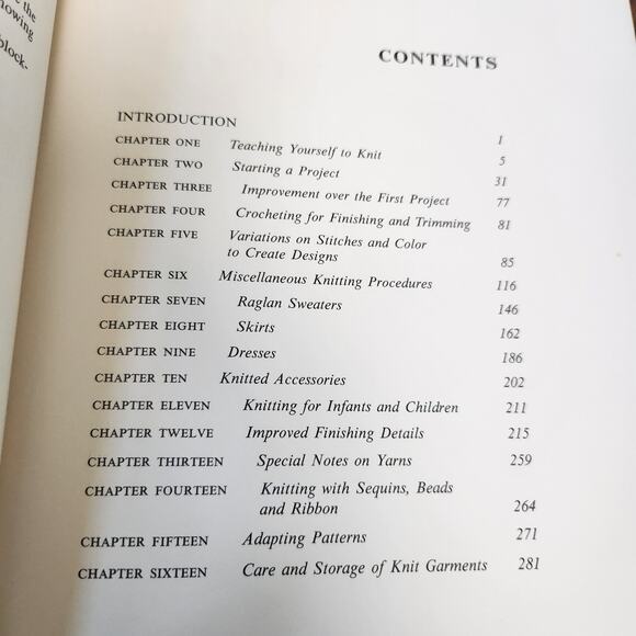 Vintage America's Knitting Book Blue How To Craft Decor Gertrude Taylor - Picture 10 of 12